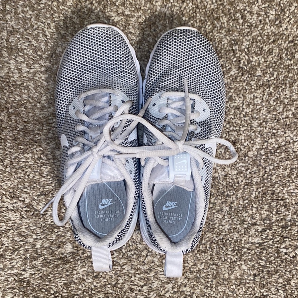 Nike Air Sneakers - Picture 3 of 5